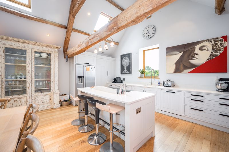 Kitchen / Breakfast Room- click for photo gallery